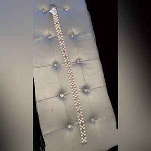 White and tan Aeropostale belt